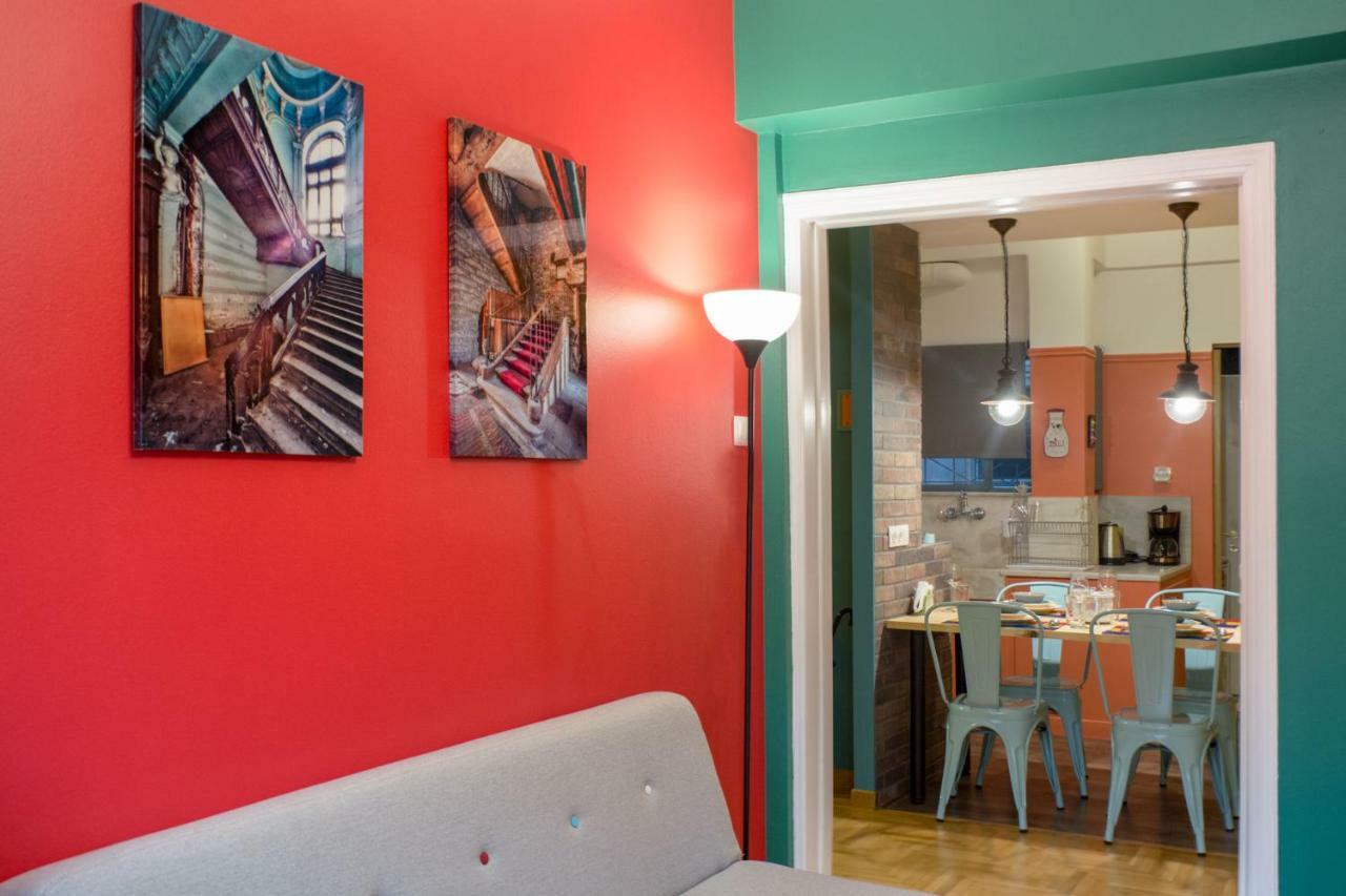 "Casa De Colores", Next To The Metro アテネ エクステリア 写真